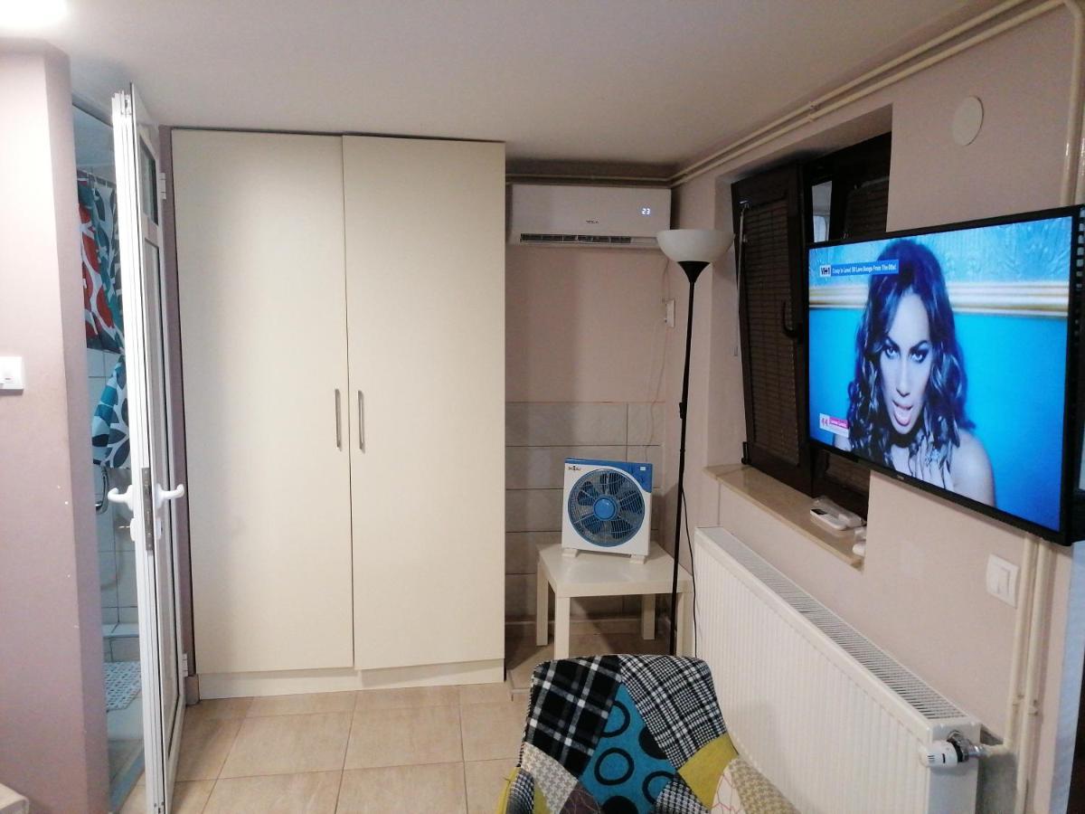 Apartments Sofija Nis Bagian luar foto