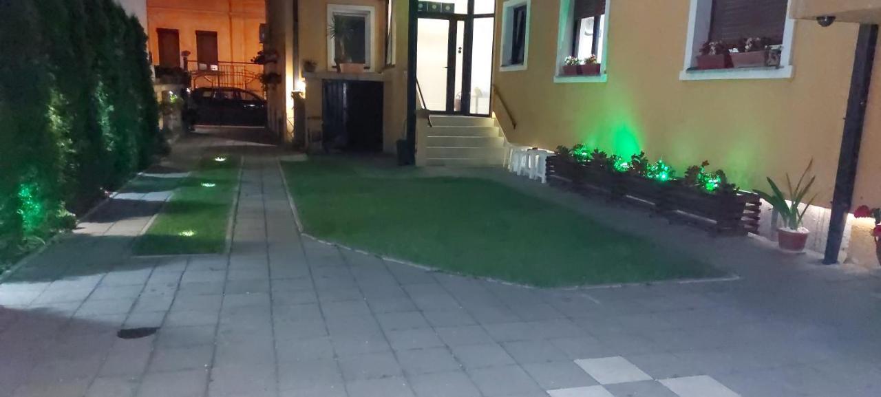 Apartments Sofija Nis Bagian luar foto