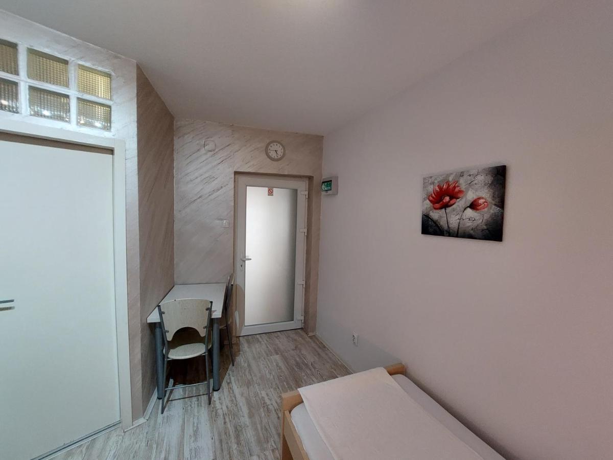 Apartments Sofija Nis Bagian luar foto