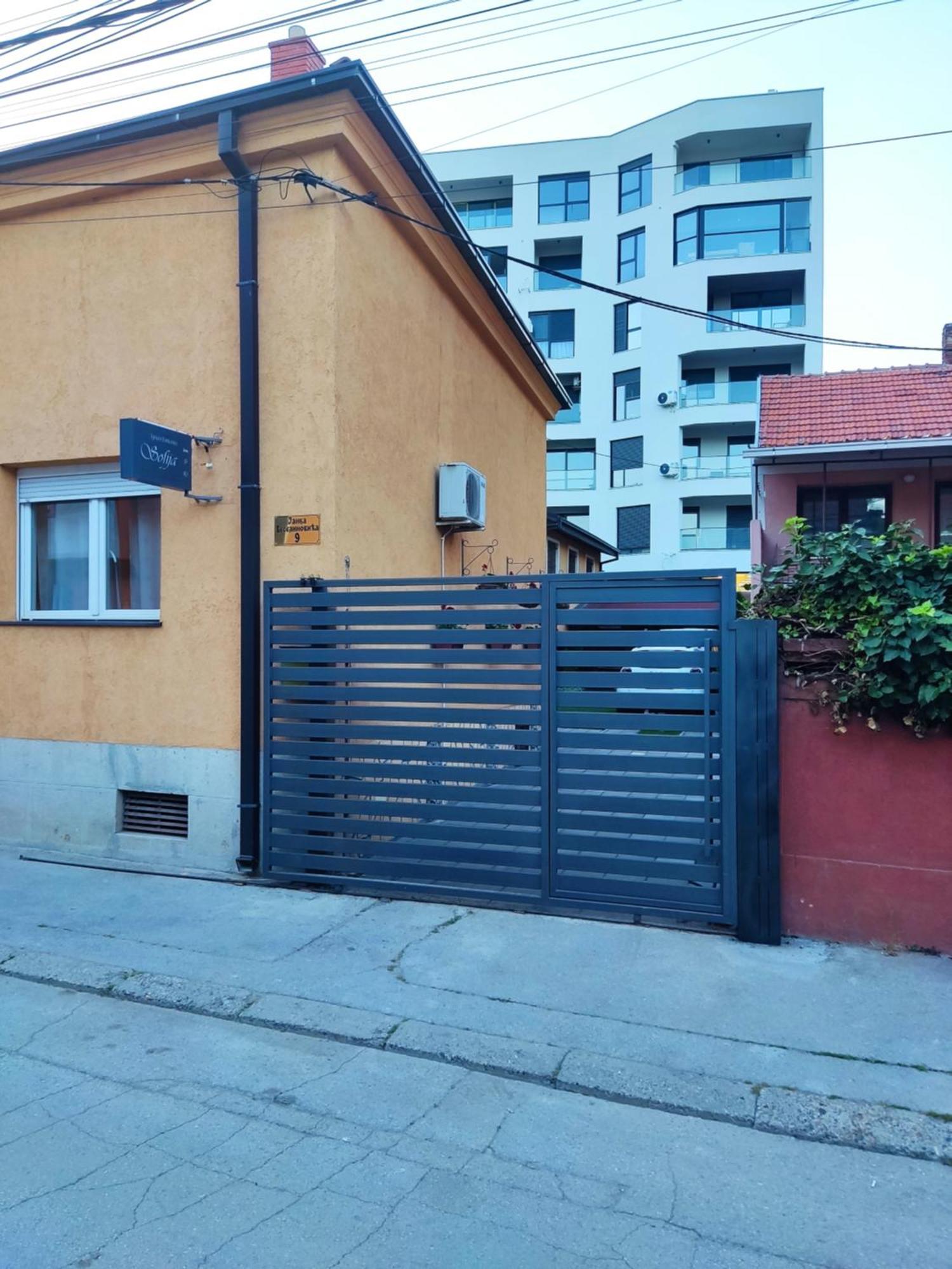 Apartments Sofija Nis Bagian luar foto
