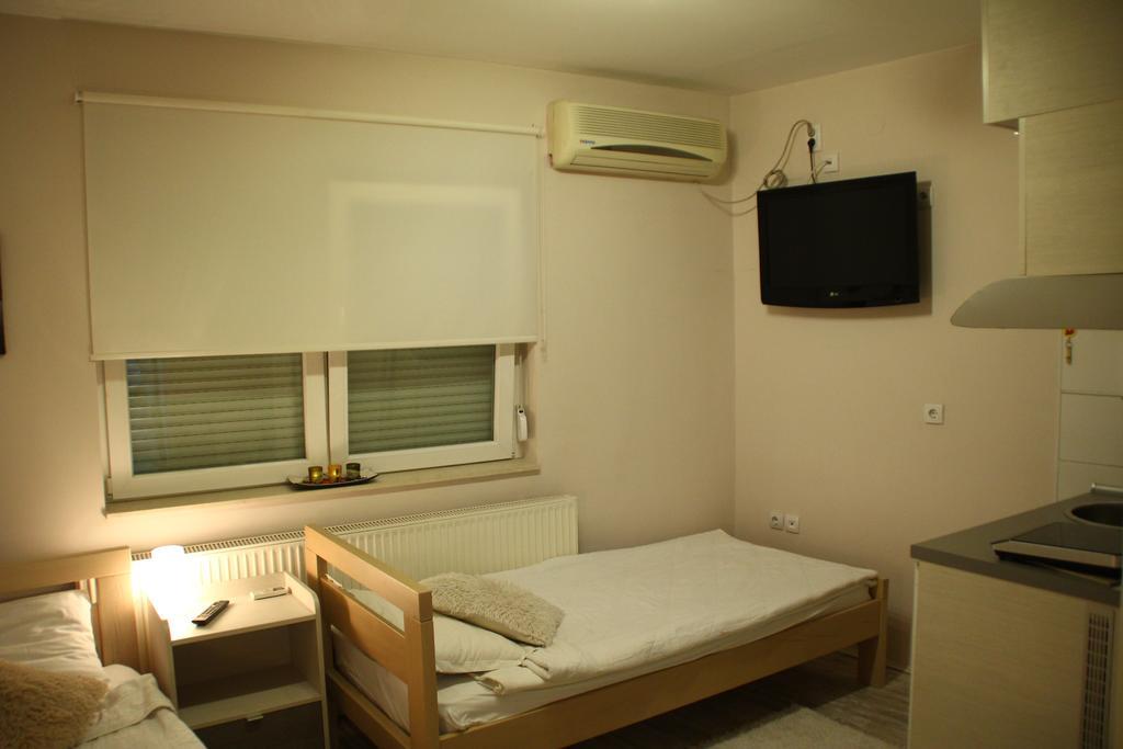 Apartments Sofija Nis Bagian luar foto