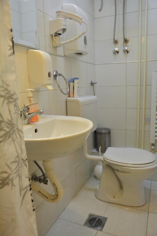 Apartments Sofija Nis Bagian luar foto